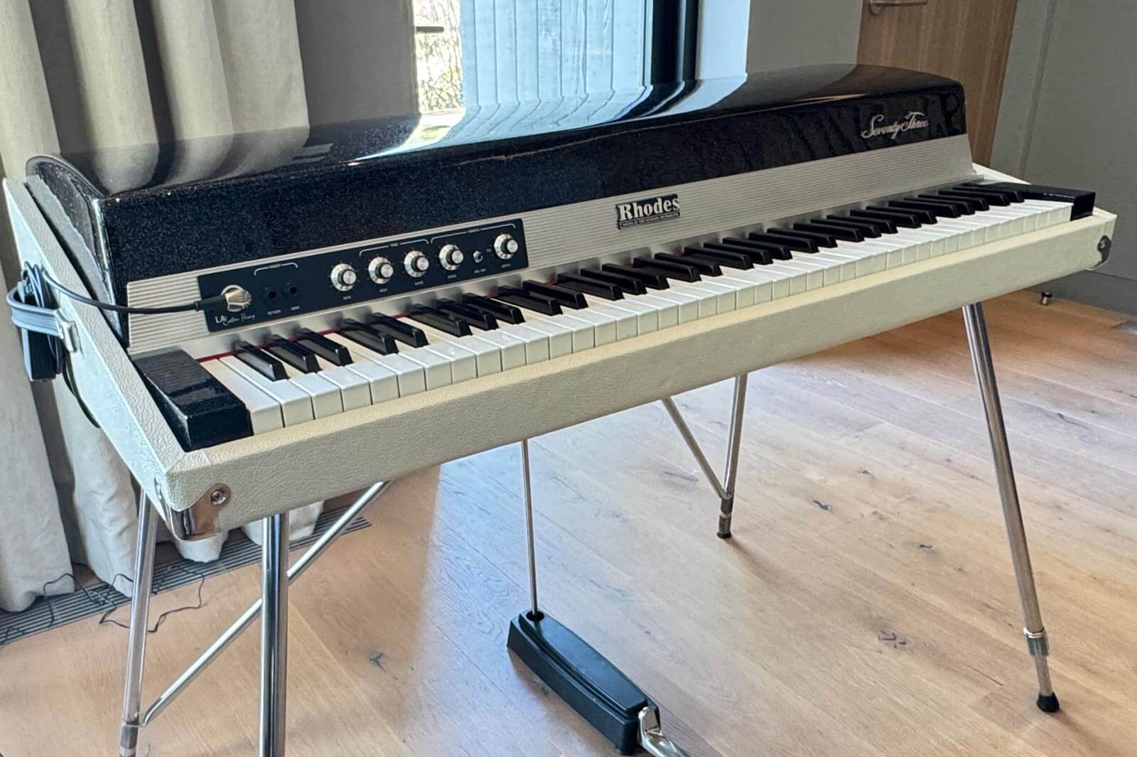 Rhodes Preamp - LA Custom Installation